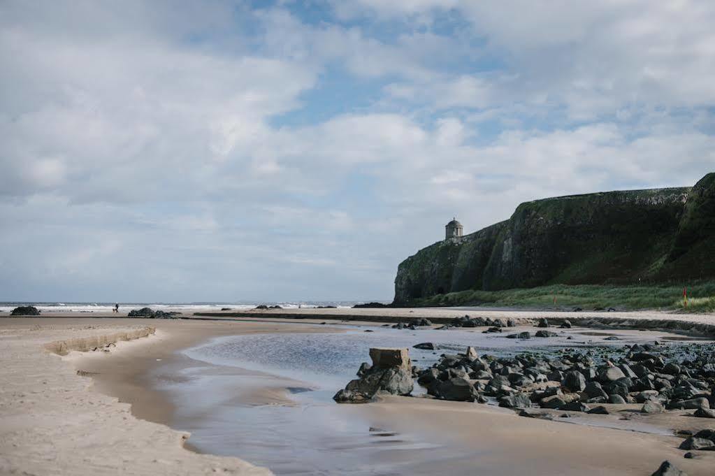 Village Cottage Bushmills Exterior foto